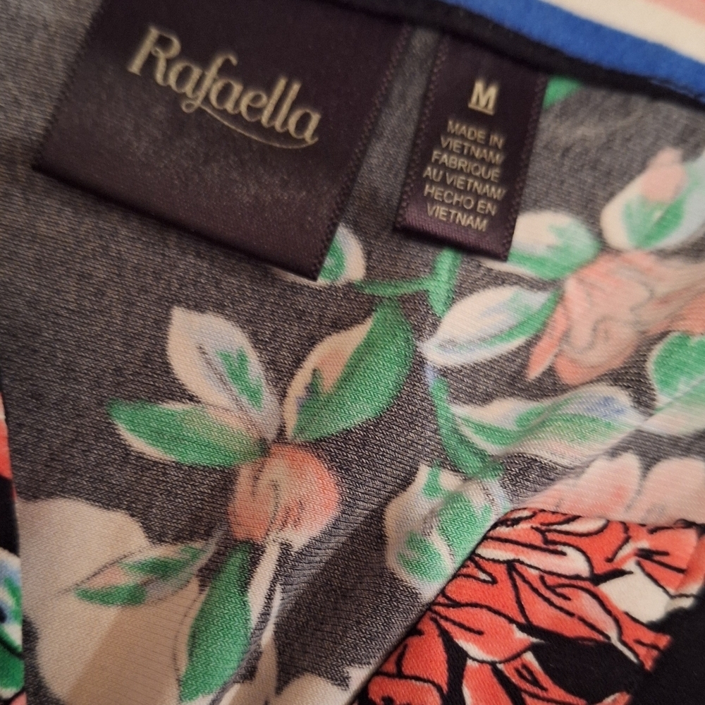 Rafaella Black Floral Patterned Blouse Ladies Medium Shabby Dark Garden Modest - Picture 3 of 3